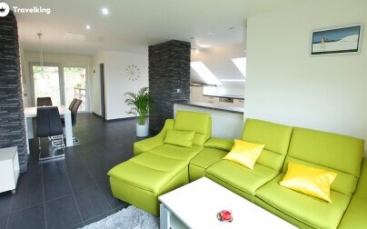 Apartmán s výhledem do zahrady - obývací pokoj 