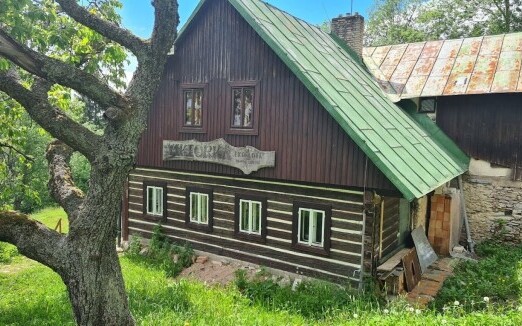 Ubytování Krkonoše v květnu - Horská chata Viktorka