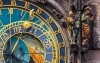 Staromestský orloj pri návšteve Prahy nesmiete minúť