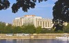 Hotel leží na břehu Dunaje