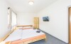 Pension nabízí ubytování v pohodlných světlých pokojích