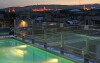 Na střeše hotelu je terasa s bazénem a fantastickým výhledem