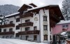 Hotel je obklopený nádhernou přírodou rakouských Alp