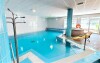 Hotelový bazén má na délku 15 metrů