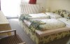 Ubytovaní budete v komfortných dvojlôžkových izbách