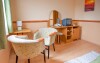 Hotel nabízí ubytování v komfortně zařízených pokojích