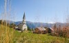 Panoráma s kostolom, rakúske Alpy