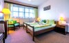 Pohodlné a farebné izby, Hotel Hořice na Šumave