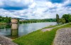 Luhačovická přehrada u Pozlovic je oblíbeným koupacím místem