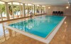 K dispozici vám bude i vnitřní bazén přímo v hotelu