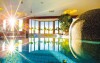 Součástí hotelu je nádherné wellness centrum s bazénem