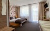 Třílůžkový pokoj Comfort s balkonem, Hotel Bon ***, Tanvald