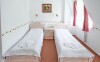 Dvoulůžkový pokoj s oddělenými lůžky a sprchou, Hotel Hořec