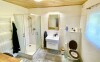 Fürdőszoba, Oak Barn, Eagle Mountains