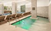 Relaxační bazén s bublinkovou masáží, Sirius Hotel ****