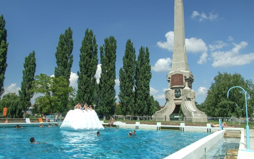 Park lavica datovania