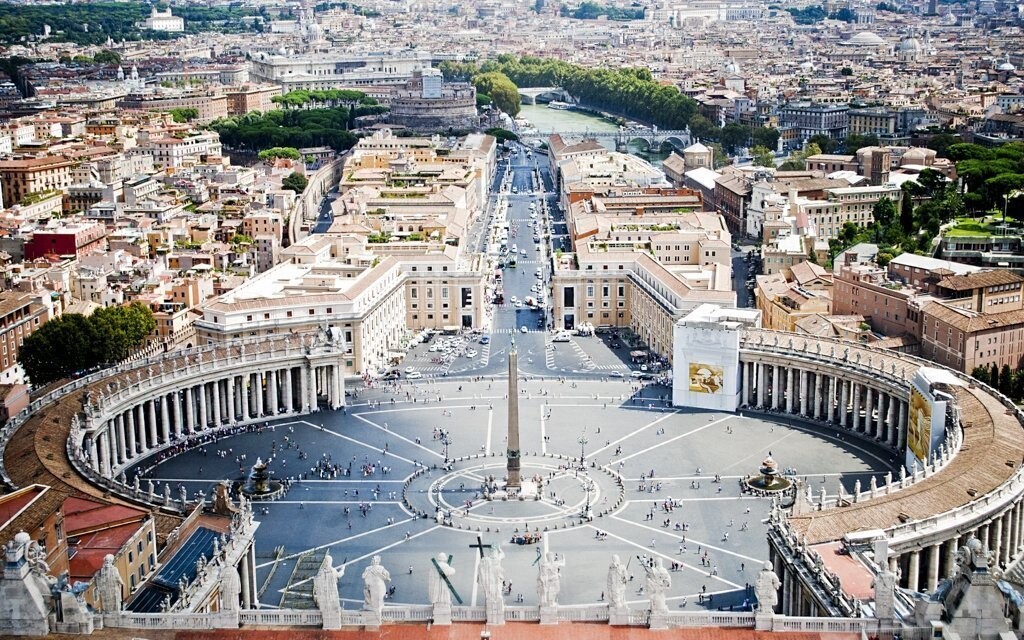 Kouzelná Itálie: Řím, Vatikán, Pompeje, Neapol s dopravou, snídaní a průvodcem