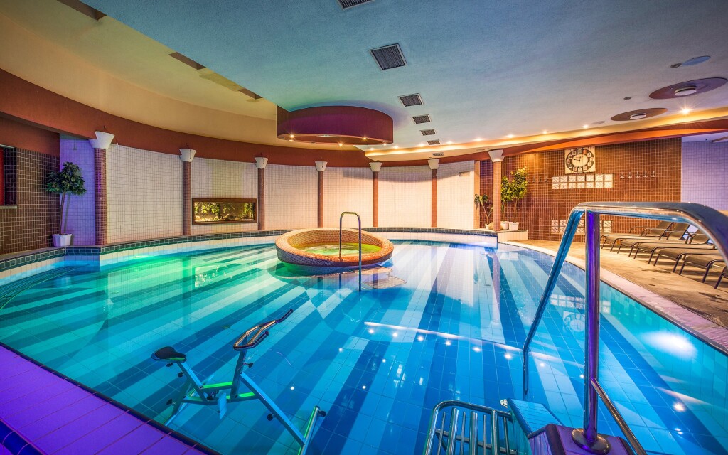Luxusní wellness, bazén, Hotel Therma ****, Dunajská Streda