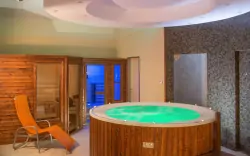 Wellness, Hotel Queen Elizabeth ***, Maďarsország