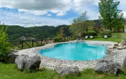 Toskania w objęciach natury w Hotelu Borgo I Tre Baroni **** z odkrytym panoramicznym basenem + śniadanie