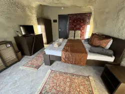 Szoba, Sirocave Barlang Apartmanok, Sirok, Magyarország