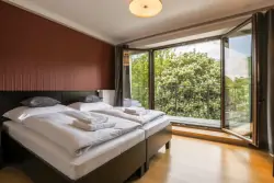 Izby, Hotel Mandát, Hradištko, Vltava, stredné Čechy