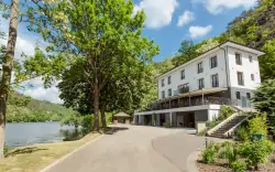 Stredné Čechy neďaleko Slapskej priehrady: Hotel Mandát s raňajkami či polpenziou a welcome drinkom