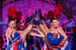 Moulin Rouge v Paříži 