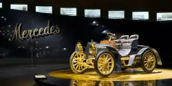 Porsche Múzeum és Mercedes-Benz Múzeum Stuttgartban