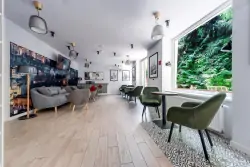 Snídaně, Revelton Studios Prague, Praha