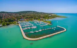Balaton blízko jazera: Wellness Hotel Laroba **** s polpenziou a neobmedzeným wellness (bazén, vírivky, sauny)
