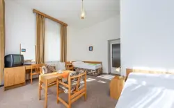Izba, Lázeňský dům Mánes, Konstantinovy Lázně