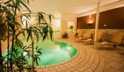 Krytý bazén, Christophs Hotel ***, Schenna, Itálie