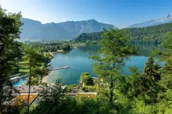 Lago di Levico, Trentino, Taliansko
