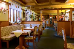 Restaurace, Penzion Mikulčin vrch, Vápenice, Bílé Karpaty