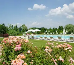 Bazén, Hotel Relais Corte Cavalli ****, Ponti sul Mincio (MN), Itálie