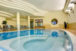 Vnitřní bazén, Golf Residenza, Peschiera (VR), Itálie