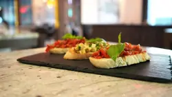 Bruschetta az asztalon, City Hotel Merano ****, Merano, Olaszország