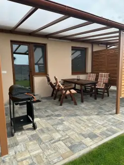 Ülőhely és grill, Apartmanok Losonci, Nesvady, Szlovákia