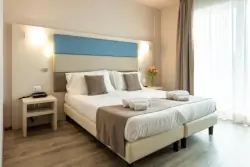 Spálňa Hotela Splendid Sole ****, Manerba del Garda, Taliansko