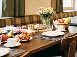 Raňajkový stôl, Almresort Nassfeld Gartnerkofel, Hermagor, Rakúsko