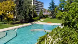 Nyaralás Hévízen 1,5 km-re a tótól a Hunguest Hotel Helios ****-ban all inclusive ellátással és wellnessel 