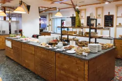 Snídaňový bufet, Hotel Rogla ***superior, Zreče, Slovinsko