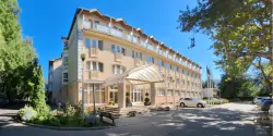 A Hungarospa Thermal Hotel *** épülete, Hajdúszoboszló, Magyarország