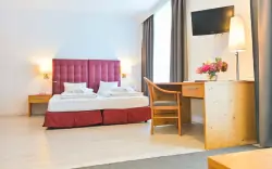 Izba s posteľou, Ferienhotel Alber ***, Mallnitz, Alpy, Rakúsko