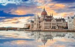 Centrum Budapešti pri Námestí hrdinov v Hoteli Six Inn *** s raňajkami + wellness s vírivkou a infrasaunou 
