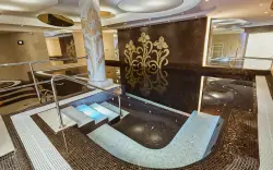 Karlove Vary exkluzívne v centre: 4* Spa Hotel IRIS s neobmedzeným wellness, bazénom, procedúrami a polpenziou