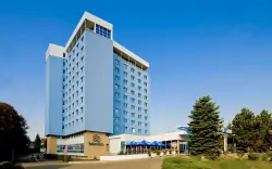 Hotel Flora *** stojí v parku v centru Olomouce