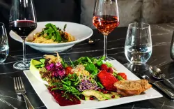 Restaurace, Victor's Residenz-Hotel Gummersbach ****