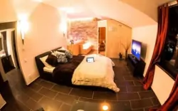 Jižní morava ve VIP pokoji s wellness vířivkou na pokoji a saunou